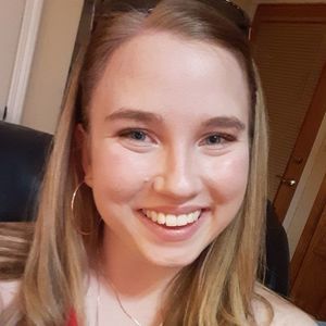 Meet your Posher, Lauralea